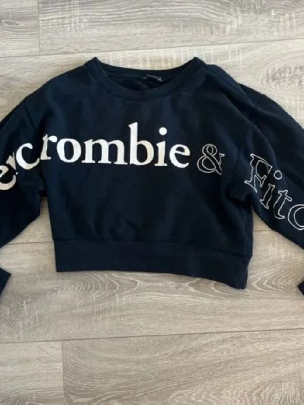 Abercrombie & Fitch - Cropped Logo Sweatshirt | Large | Navy with White Text - Picture 3 of 5